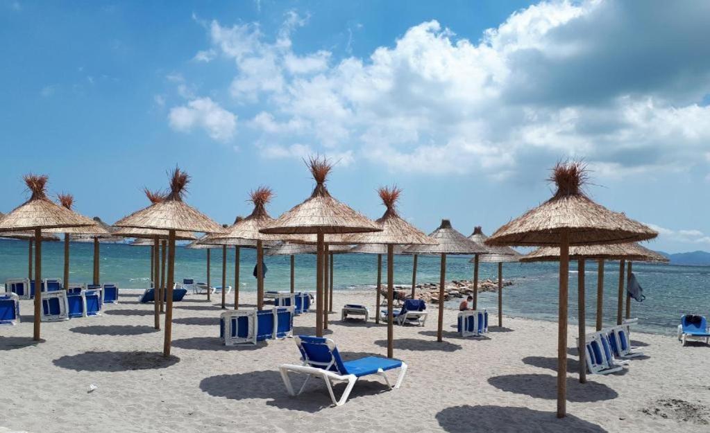 Bajo Rio Aranguin Apartment ลอสอัลกาซาเรส ภายนอก รูปภาพ